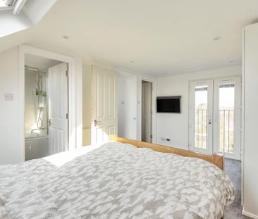 4 bedroom terraced house to rent - Photo 5