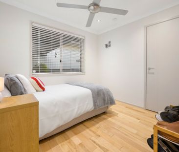 STYLISH HOME IN SOUGHT AFTER AREA!!! - Photo 6