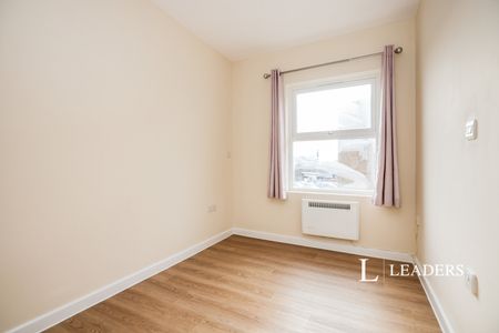 1 bedroom apartment to rent St. Peters Gardens, Marefair, Northampton, Northamptonshire, NN1 - Photo 2