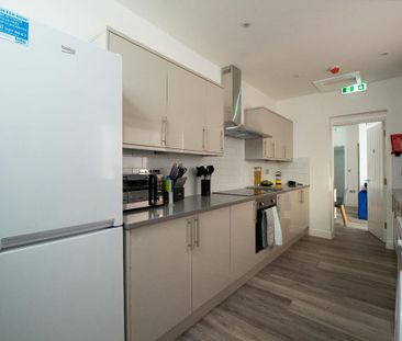 1 bedroom in a house share to rent - Photo 5