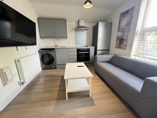 2 bed Apartment for Rent - Photo 1