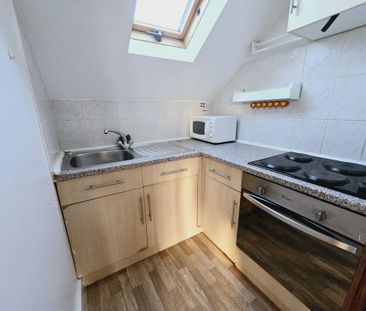 Studio to rent - Photo 3