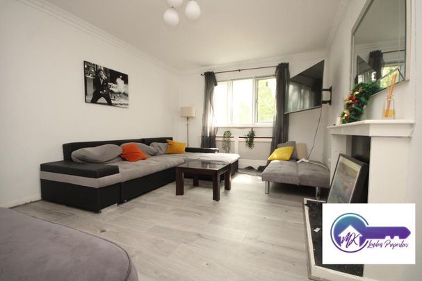 3 Bedroom Flat To Rent - Photo 1
