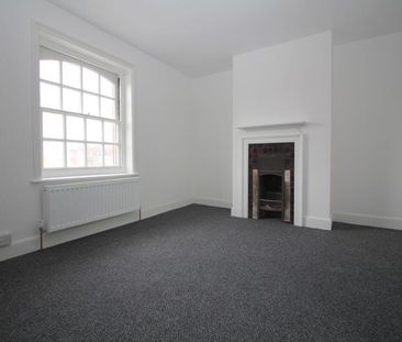 3 bedroom maisonette to rent - Photo 1