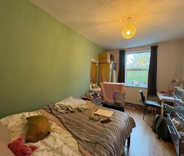 6 bedroom semi-detached house to rent - Photo 5