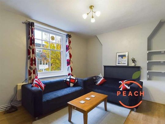 Walton House, Old Nichol Street, E2 - Photo 1