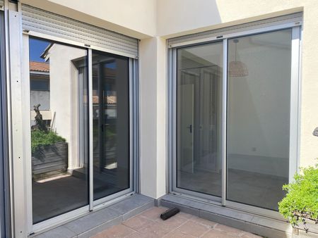 AVIGNON-INTRA-MUROS- T3 TERRASSE, - Photo 2