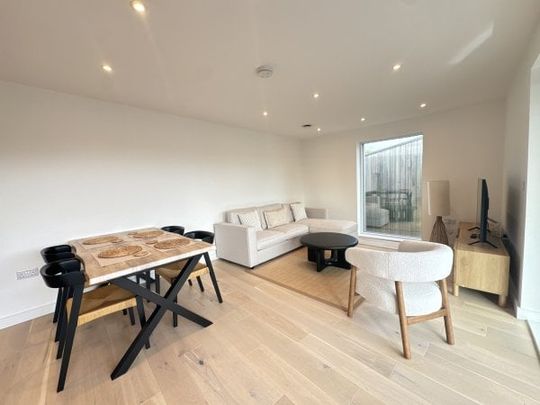 Falmouth, Falmouth, TR11 - Photo 1