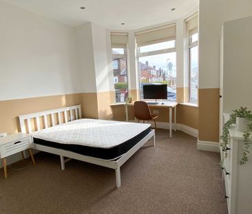 Room in a Shared House, Weaste Lane, M5 - Photo 1