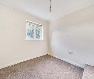 5 bedroom house - semi-detached - Photo 4