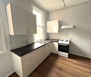 STUDIO APARTMENT IN A HANDY LOCATION - Photo 4