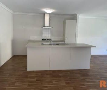 Affordable Three Bedroom Family Home - Photo 4