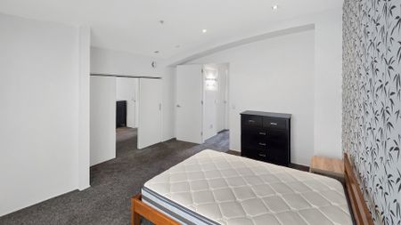 Executive Apartment - Photo 5