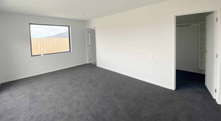 Modern Living in Strowan Fields - Photo 2