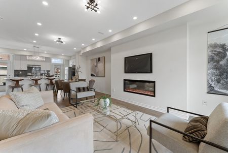 For Lease - 7 Holyrood Crescent, Vaughan, Ontario - Photo 2