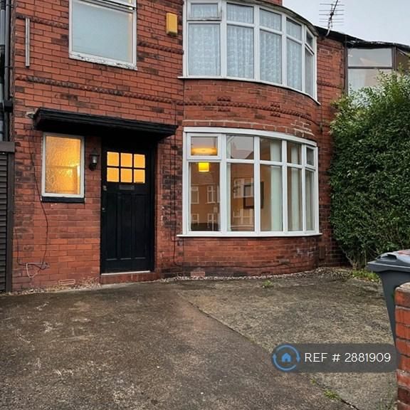 4 bedroom semi-detached house to rent - Photo 1