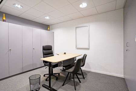 Te huur: Kantoorruimte 165 m² met 5 parkeerplaatsen in Centrum Buggenhout - Photo 3