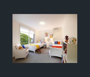 Scotch Hill surprise of space and leafy seclusion - Photo 2