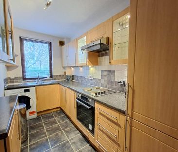 2 bed flat for rent in Polwarth - Photo 6