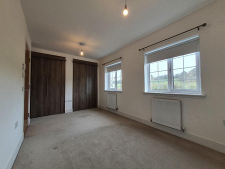 3 bedroom semi-detached house to rent - Photo 3