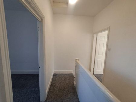 3 bedroom terraced house to rent - Photo 3