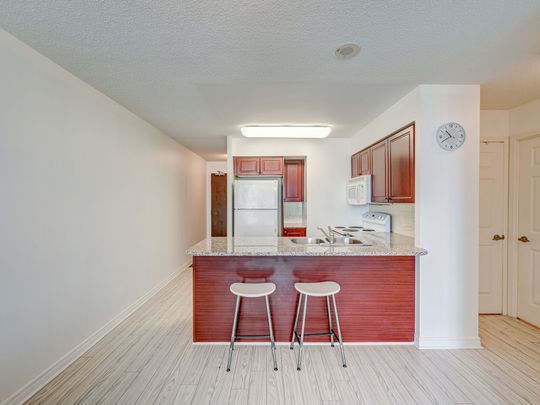 For Lease - 335 Rathburn Road Unit# 701, Mississauga, Ontario - Photo 1