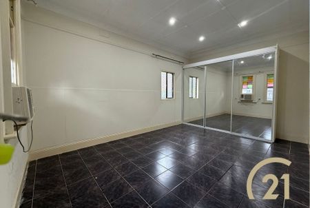 3 Bedroom Family Home, in a Prime Location! - Photo 4