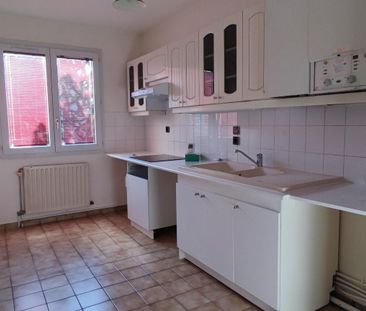 Location Appartement 4 pièces 94m² - Photo 3