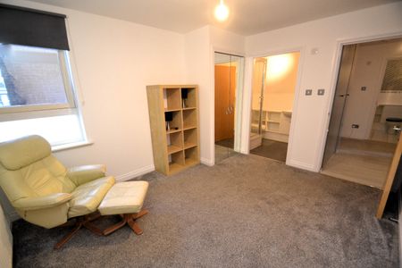 2 bed flat to rent in Minerva Way, G3 8 - Photo 5