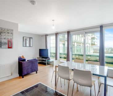 Penthouse To Let - Photo 2