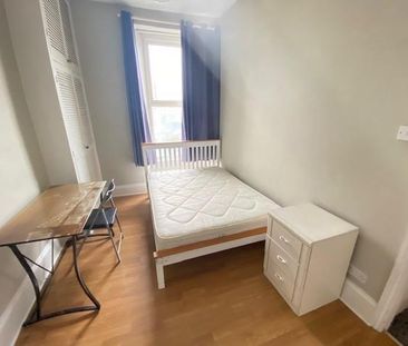 6 bedroom terraced house to rent - Photo 2
