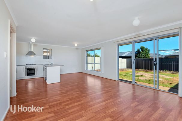 Neat, Three Bedroom Family Home - Photo 1
