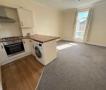 CAPSTONE ROAD, CHARMINSTER (P10120) - Photo 4