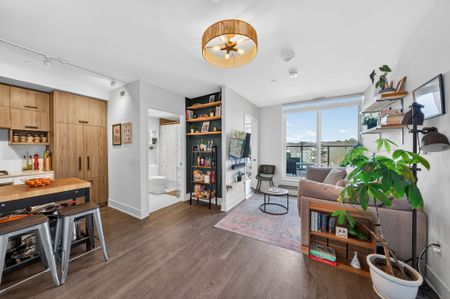For Lease - 1888 Queen Street Unit# 605, Toronto, Ontario - Photo 2