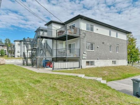 Nouveauté sur le marché Appartement à louer - Saint-Jérôme (Bellefeuille) - Photo 4