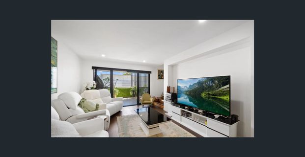 Exquisite Townhome in the Heart of Seven Hills - Photo 1