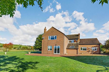 5 bedroom detached house to rent - Photo 5