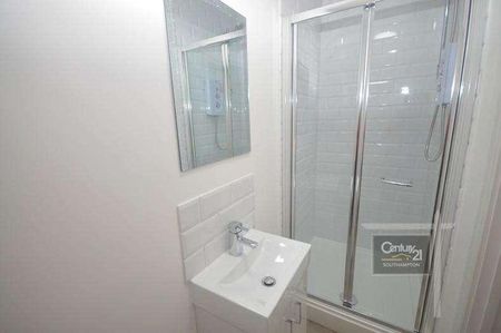 |ref: |, The Old Chambers, College Place, Southampton, SO15 - Photo 3