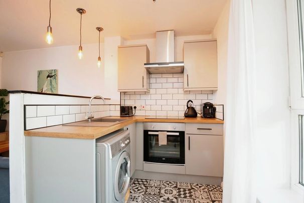 1 bedroom flat to rent - Photo 1