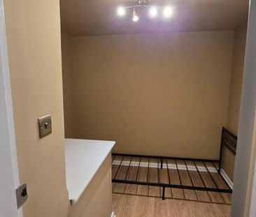 3 bedroom flat to rent - Photo 5