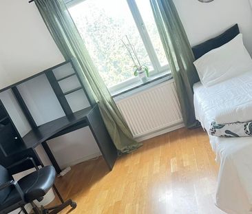 Vintrosagatan, Bandhagen - Photo 1