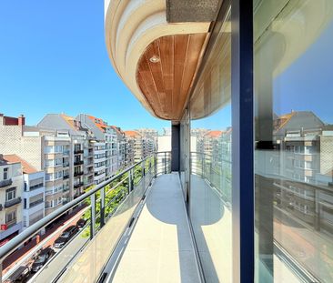 Ruim 3-slaapkamer appartement aan de zonnekant van de Lippenslaan! - Photo 2