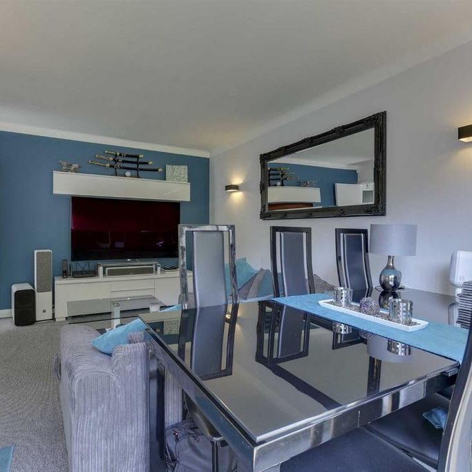 2 bedroom semi-detached bungalow to rent - Photo 1