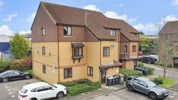 Shepherds Walk, Neasden, NW2 - Photo 1