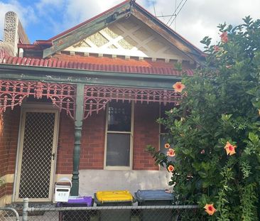 Carlton North - Photo 2