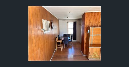 Comfortable 3-Bedroom Generous House rental in Hillcrest. - Photo 2