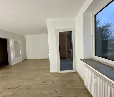 Bezugsfertige 3-Zimmer-Wohnung mit Balkon in Varel! - Photo 4