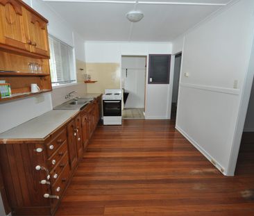 Family Home - Photo 6