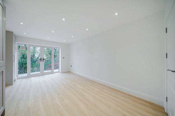 1 Bed Flat, West Hill, CR2 - Photo 1
