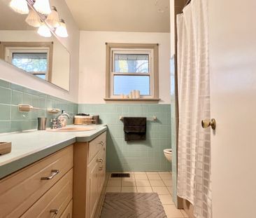 For Lease - 6 Fairhill Crescent, Toronto, Ontario - Photo 2